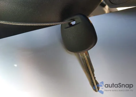 2015 Toyota Sienna Le 7 Passenger z USA, uszkodzony, nr VIN 5TDJK3DC6FS094668